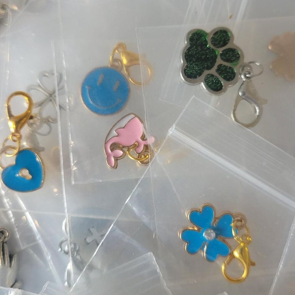 75 New Zipper Charms Zipper Pulls Bundle Wholesale Bulk Reseller Hello Kitty Etc
